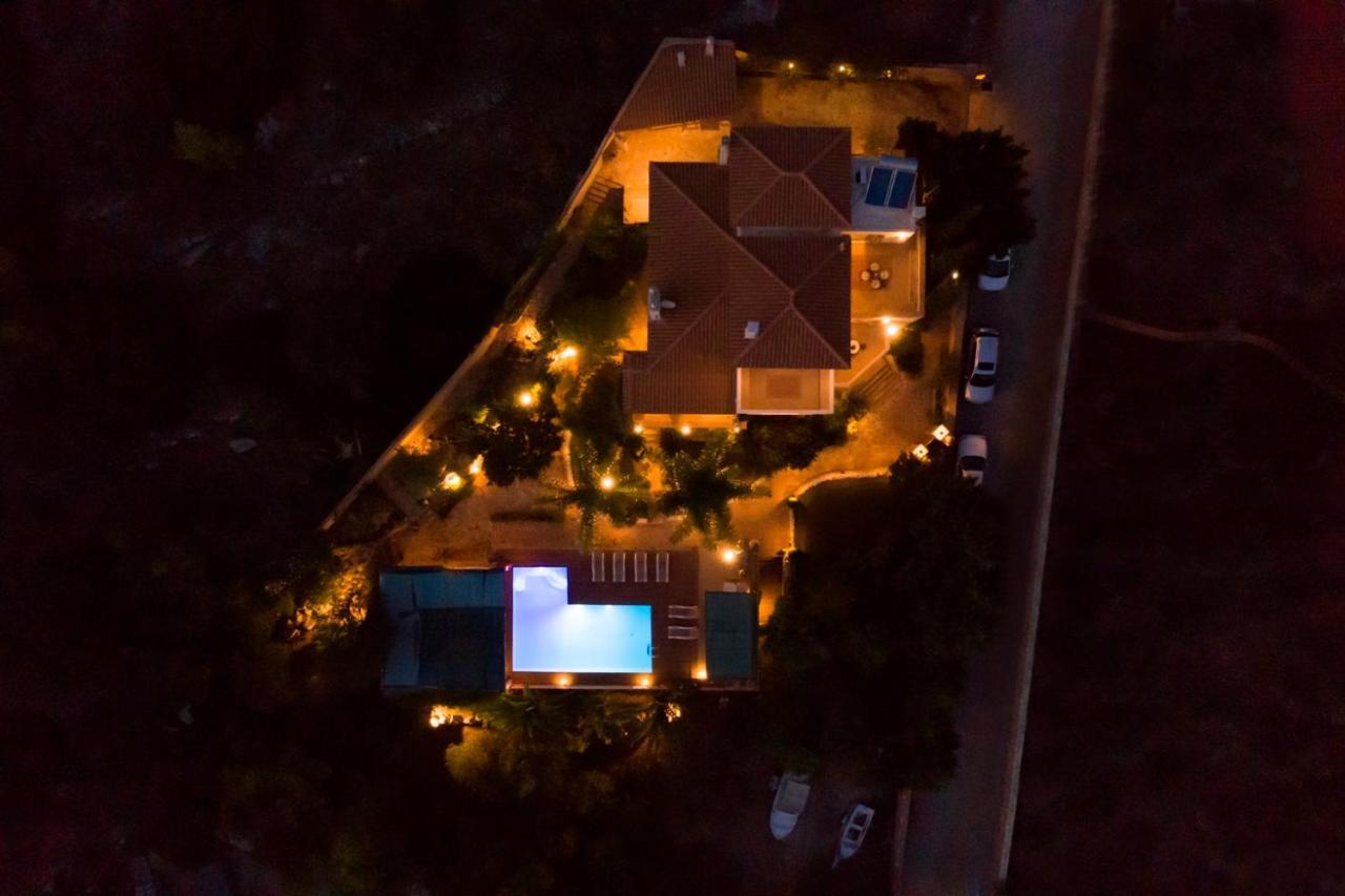 Villa Maira Luxurious With Private Swimming Pool Kórfos Zewnętrze zdjęcie