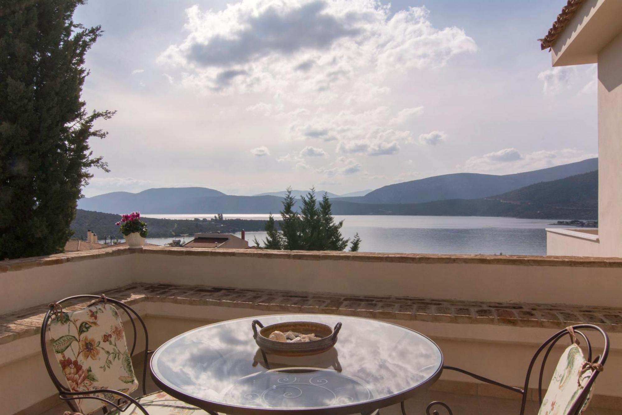 Villa Maira Luxurious With Private Swimming Pool Kórfos Zewnętrze zdjęcie